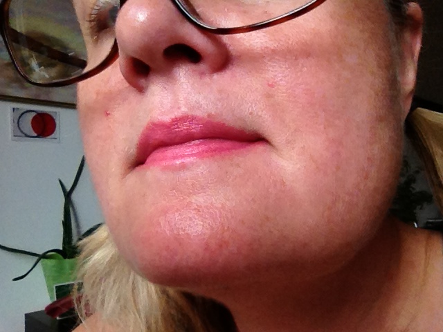 BENEFIT HYDRA SMOOTH in air kiss 1